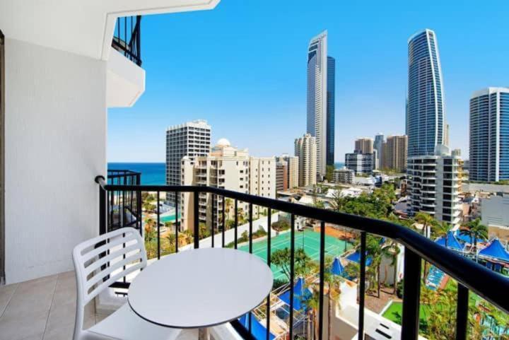 Close To Everything! Beautiful Hotel Studio'S, Sleeps 4 Gold Coast Kültér fotó